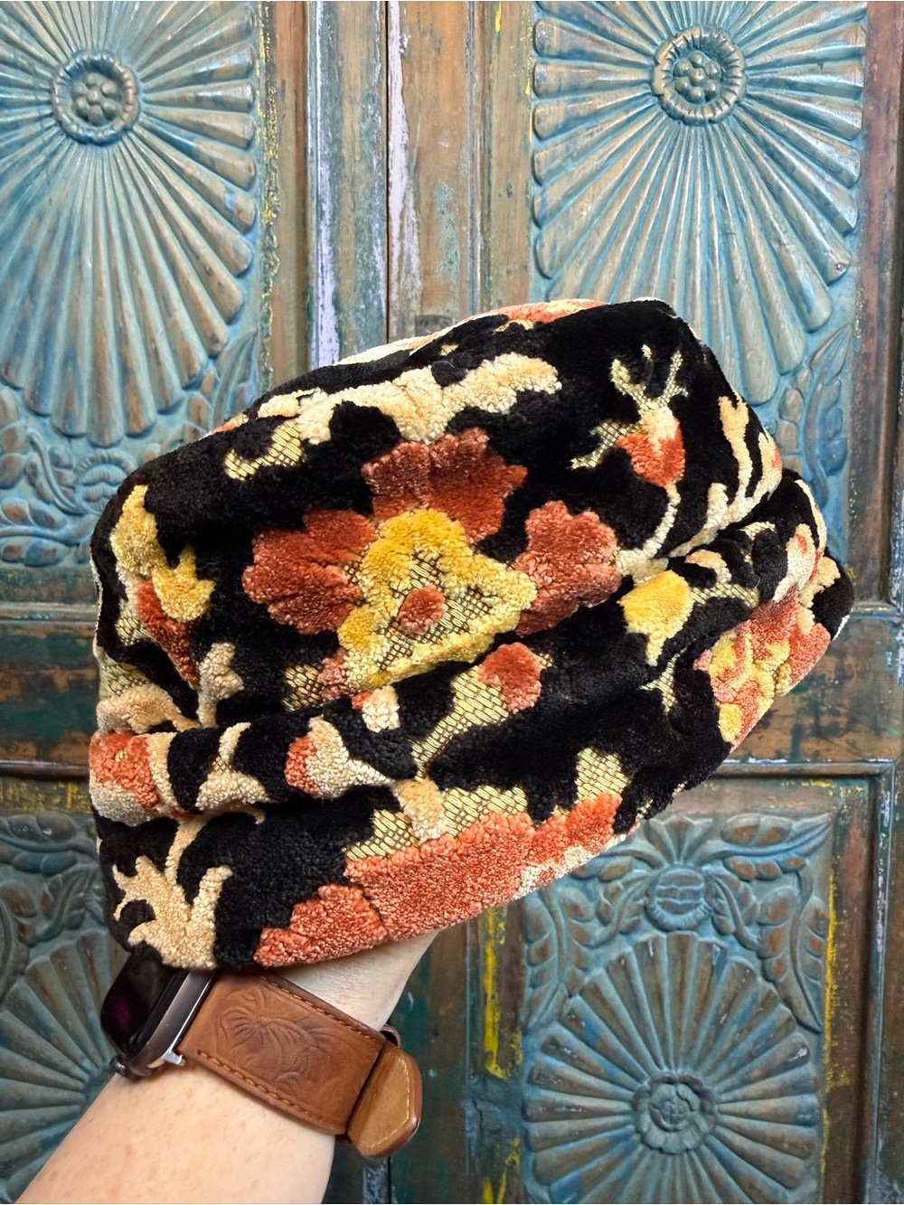 Vintage velvet pillbox bucket hat